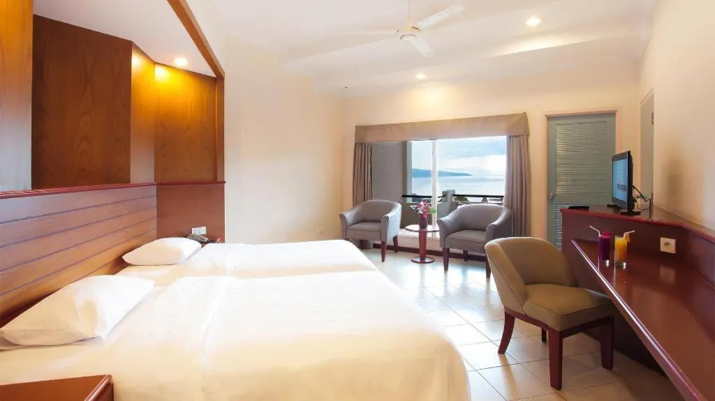 Bed in Hotel Niagara Parapat