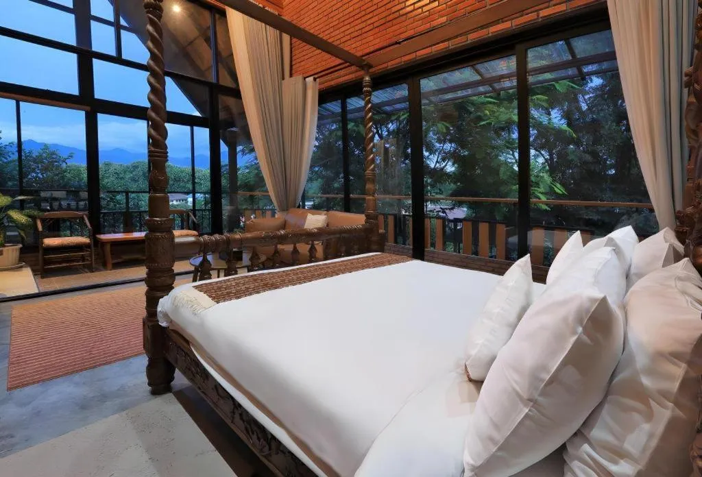 Bed in Cocoa Valley Resort