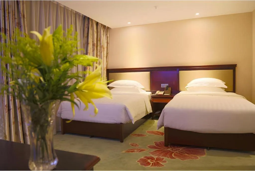 Bed in Gui Feng Hotel