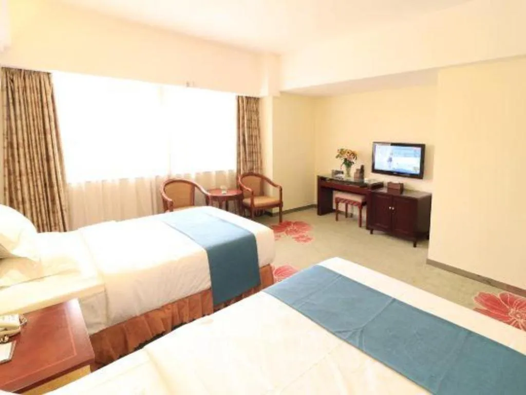 Bed in Gui Feng Hotel