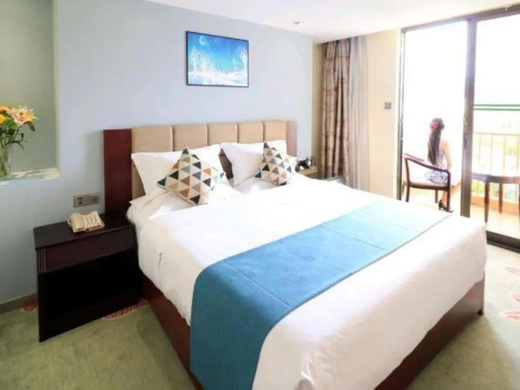 Bed in Gui Feng Hotel