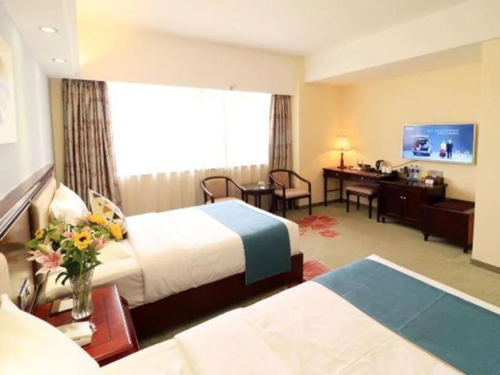 Bed in Gui Feng Hotel