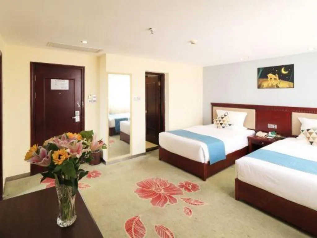 Bed in Gui Feng Hotel