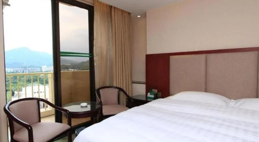 Bed in Gui Feng Hotel