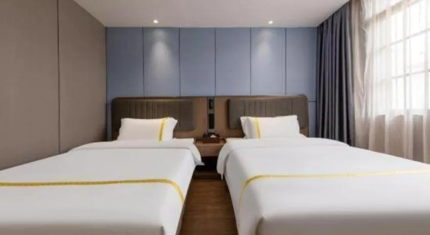 Bed in Mao Hua hotel