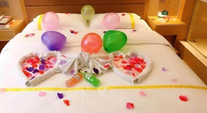 Bed in Mao Hua hotel