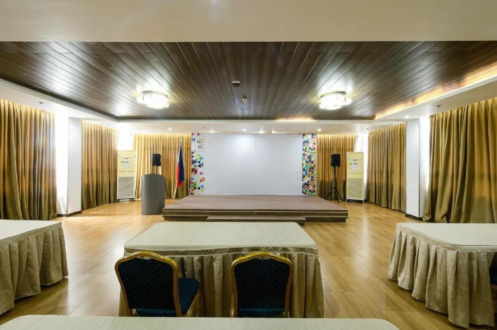 Bed in Eighty Eight Hotel