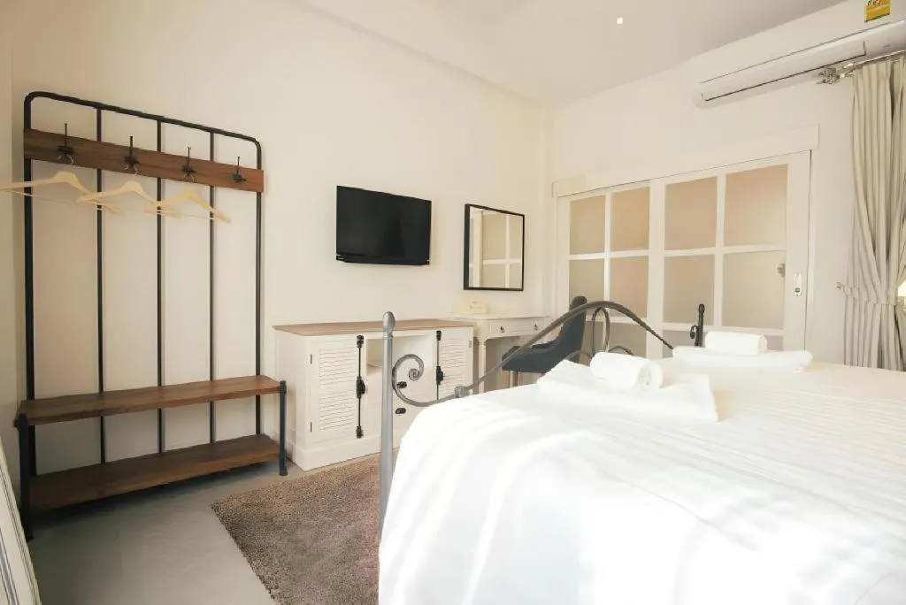 Bed in Verona Boutique Hotel - The Verona Co., Ltd