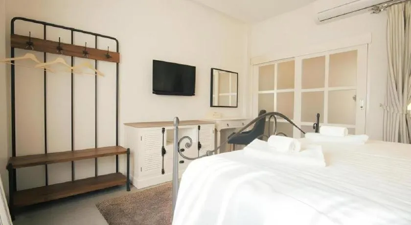 Bed in Verona Boutique Hotel - The Verona Co., Ltd