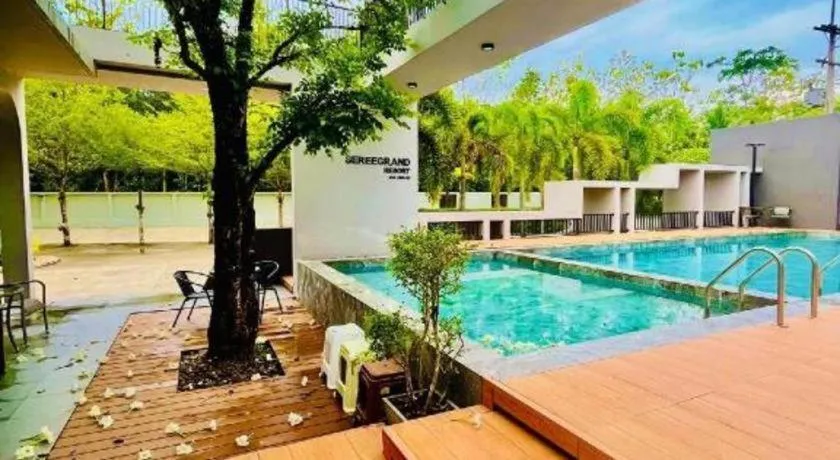 Seree Grand Resort