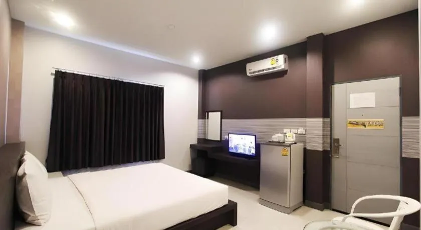 Bed in Seree Grand Resort