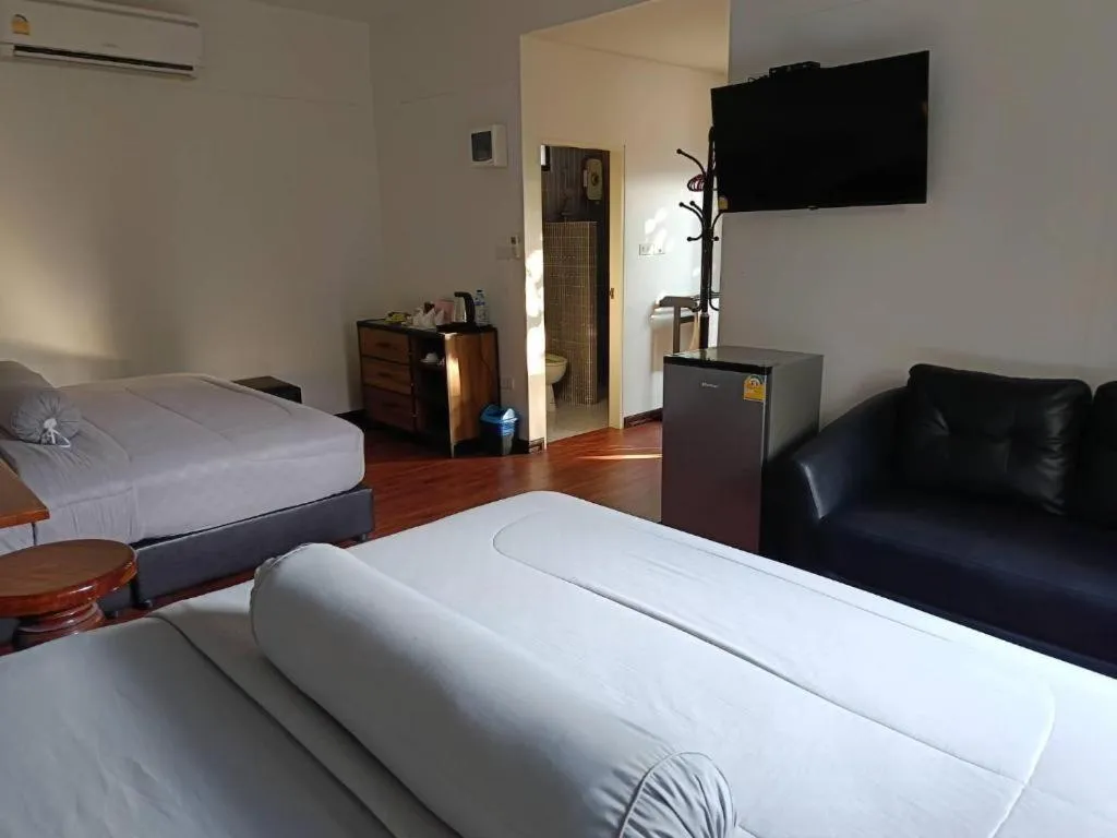 Bed in Nangrong garden home