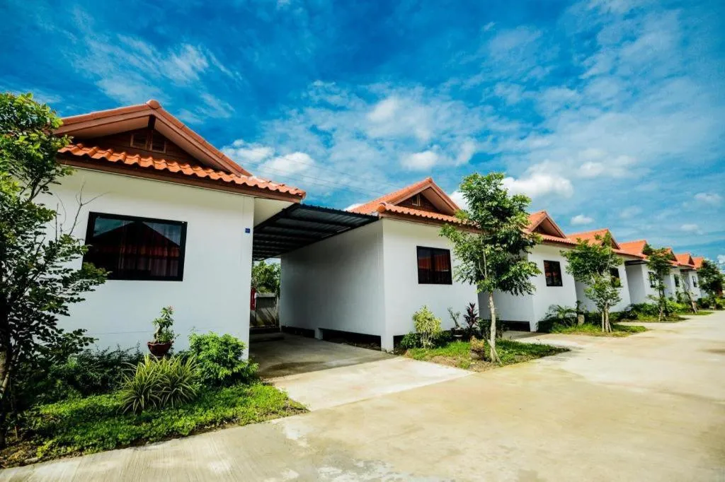 Nangrong garden home