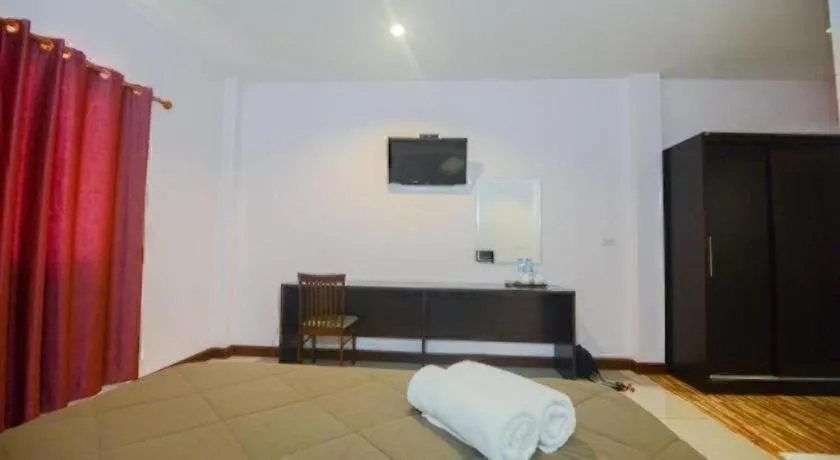 Bed in Nangrong garden home