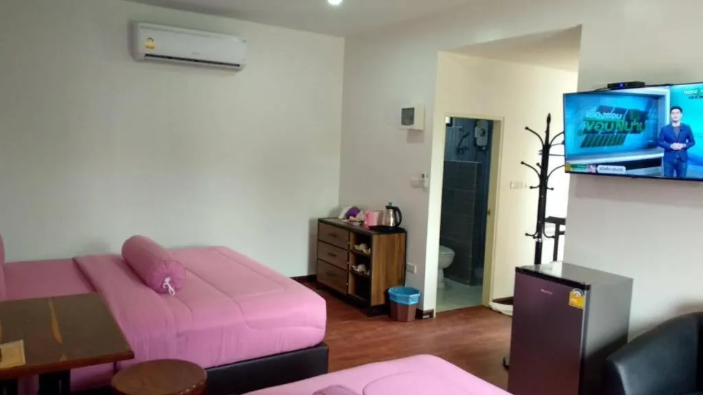 Bed in Nangrong garden home