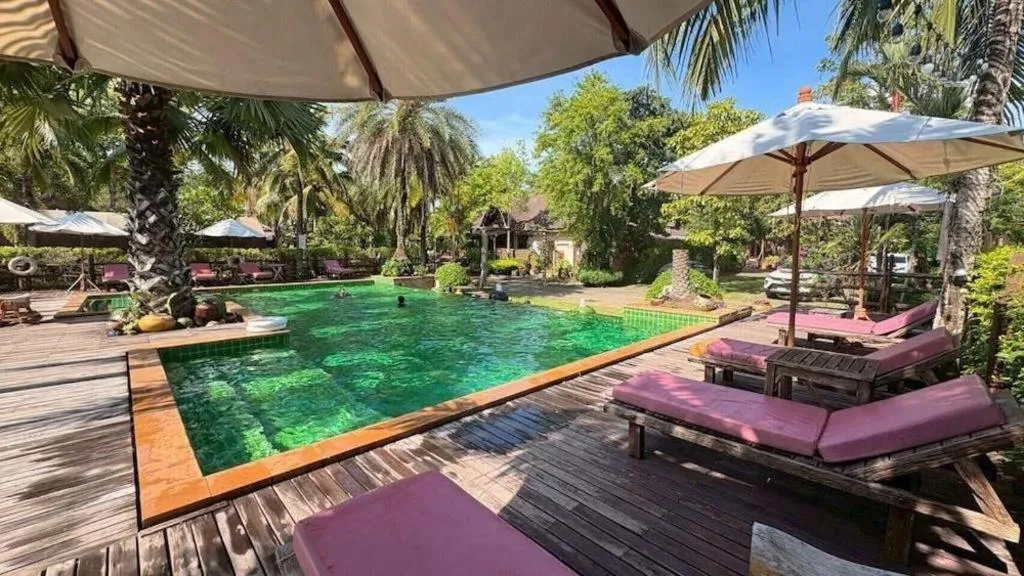 Baan Baitan Resort