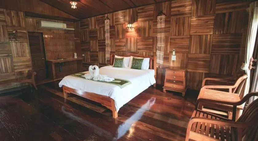 Bed in Baan Baitan Resort