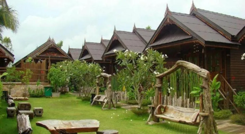 Baan Baitan Resort