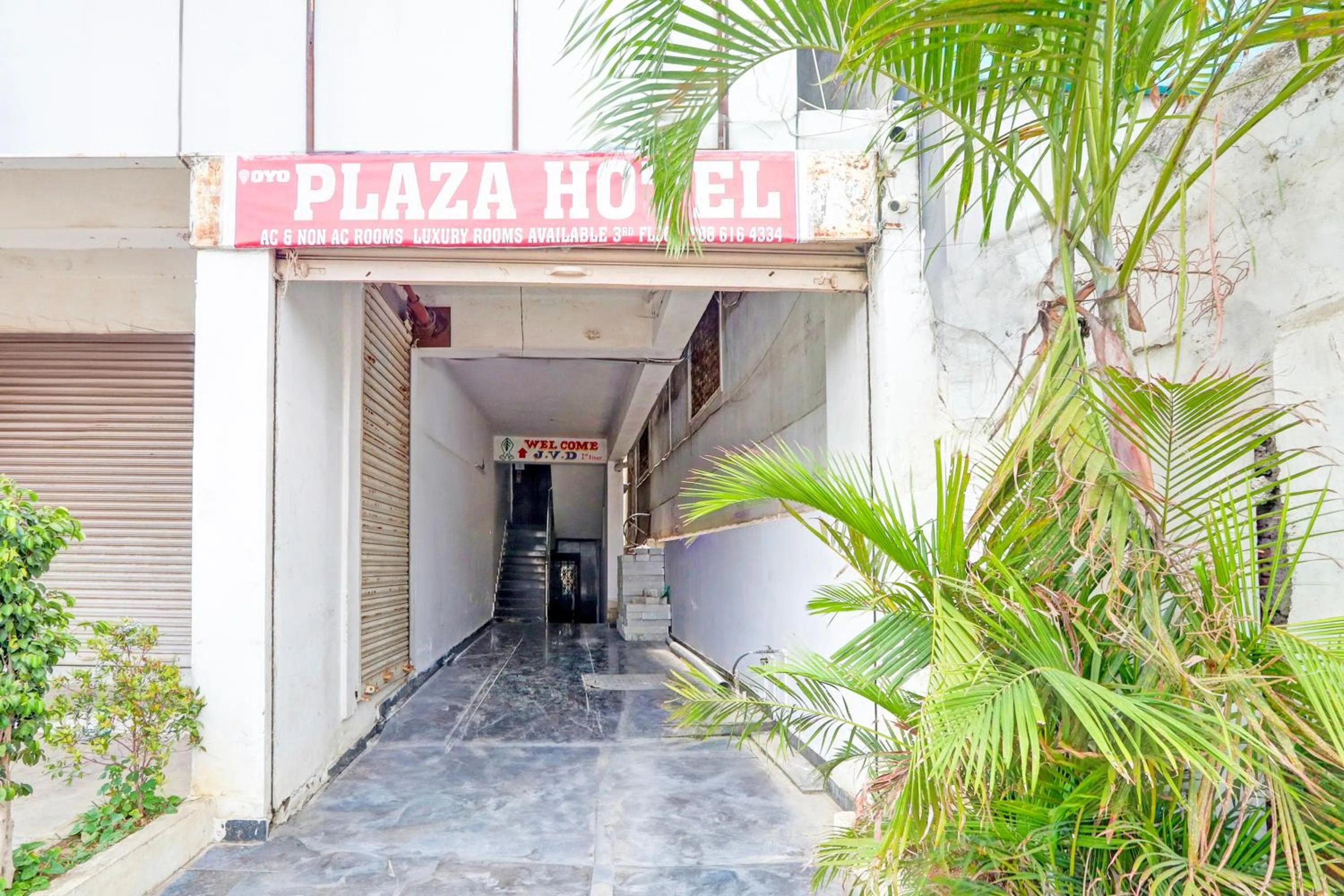 Facade/entrance in Hotel O PLAZA HOTEL