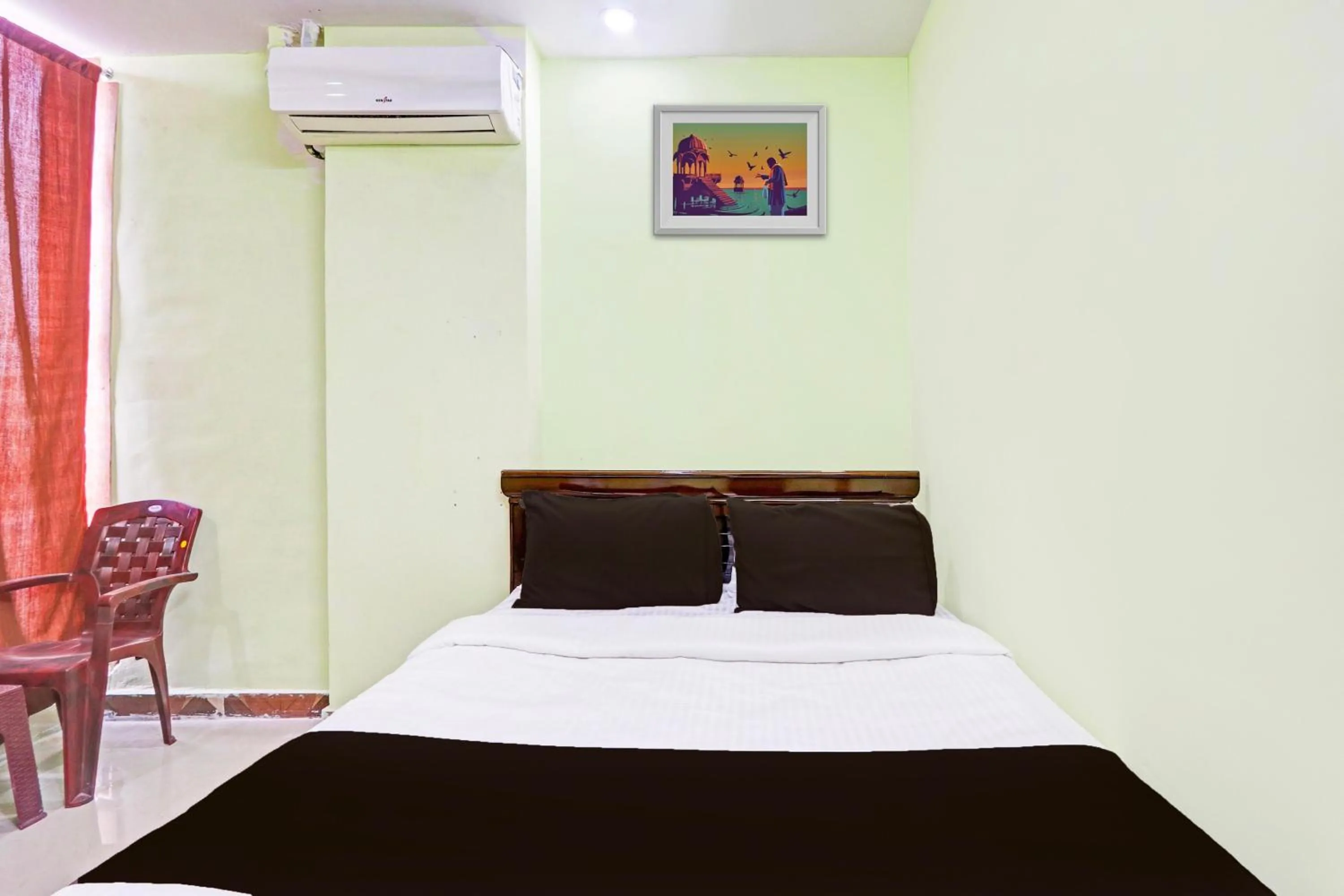 Bedroom, Bed in Hotel O PLAZA HOTEL