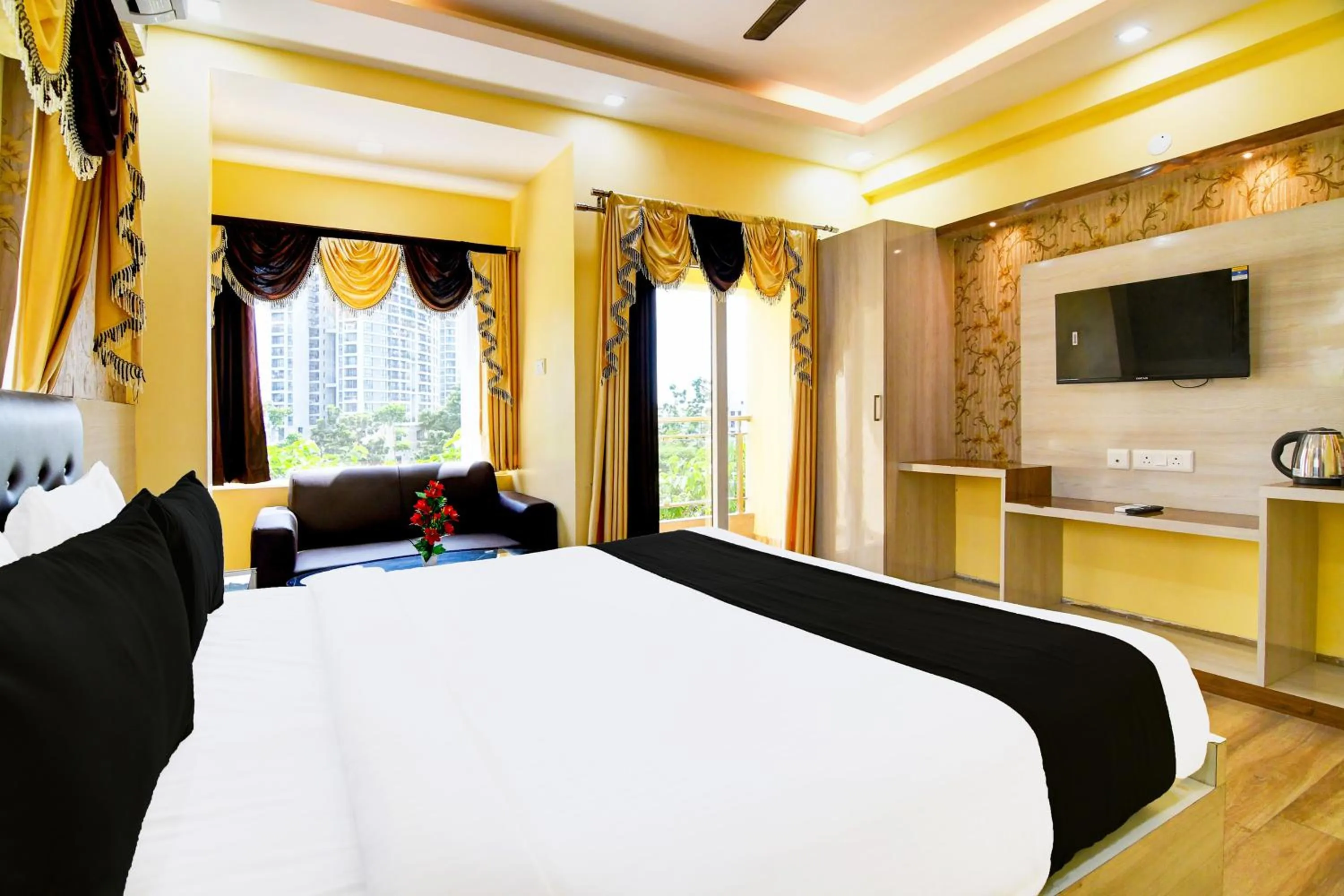 Bedroom, Bed in Super Townhouse Rosedale