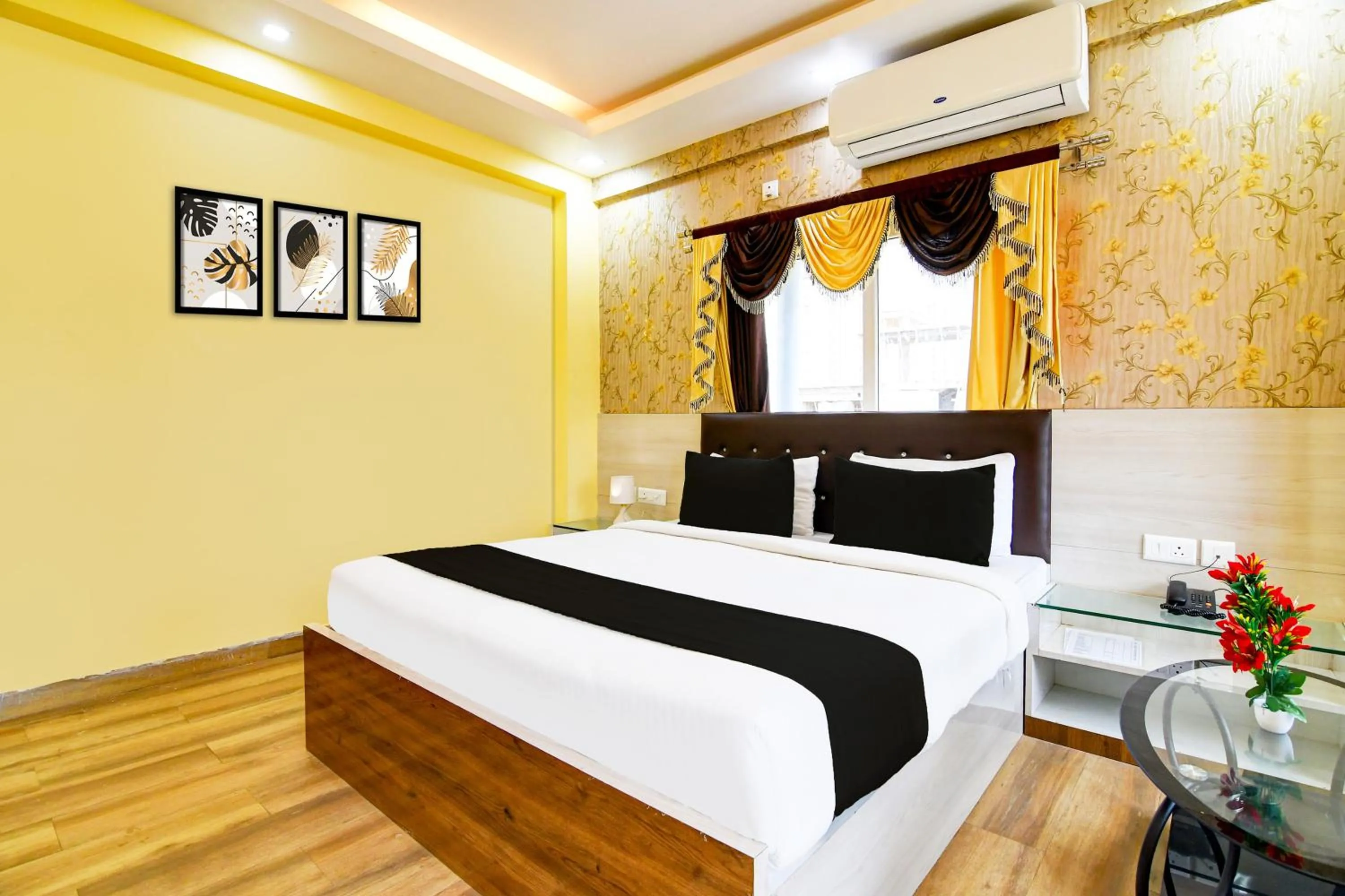 Bedroom, Bed in Super Townhouse Rosedale