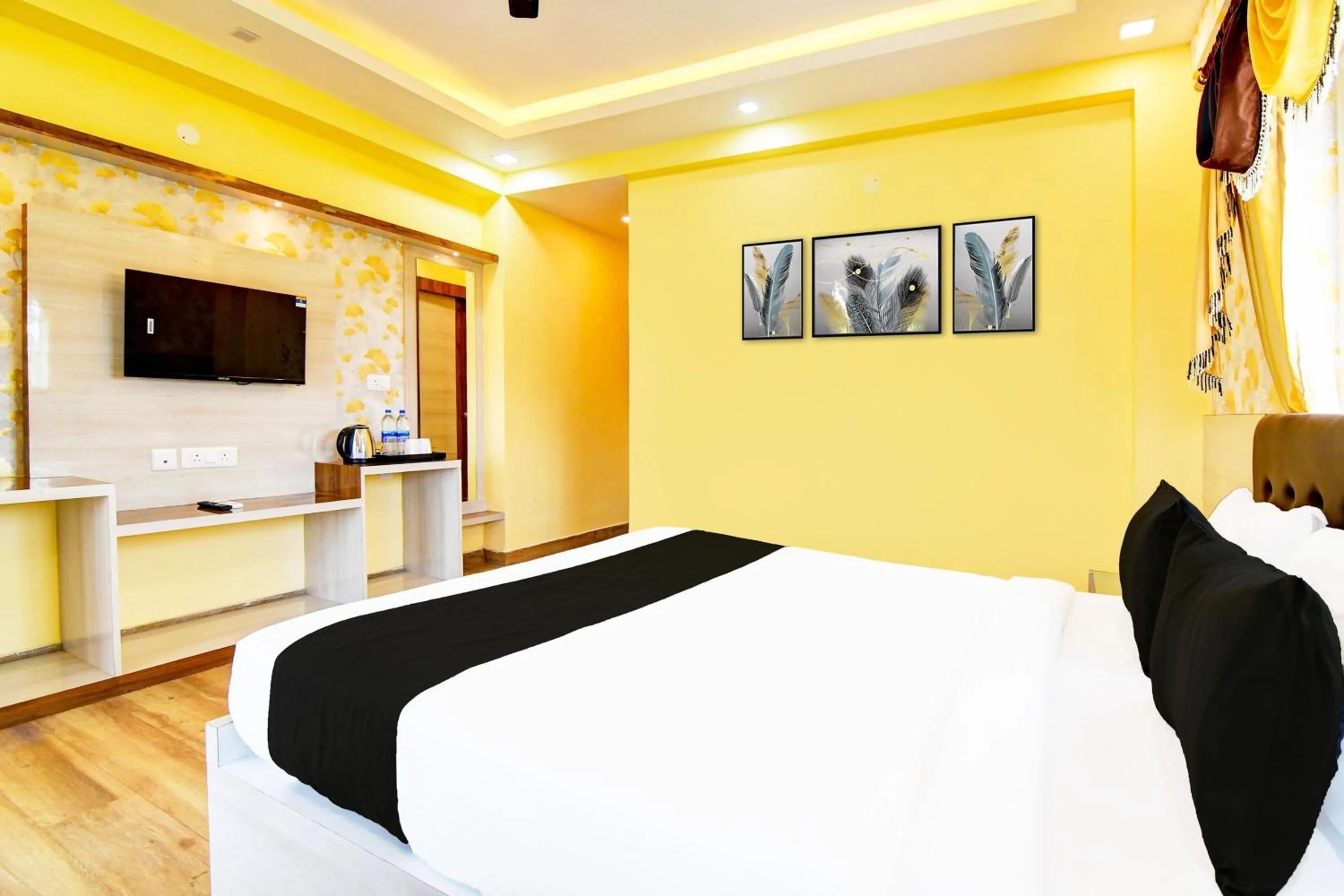 Bedroom, Bed in Super Townhouse Rosedale