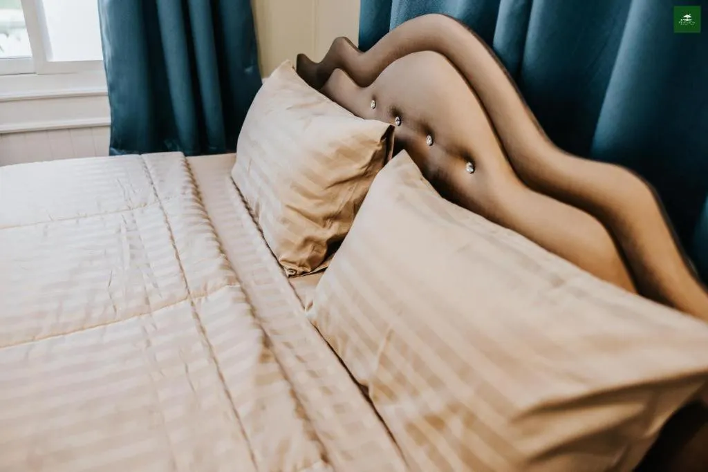 Bed in Pingview Villa Resort