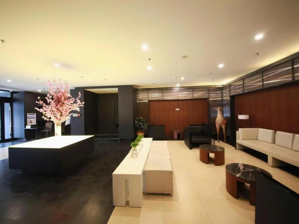 Jinjiang Inn Select Shenyang Tawan Xingshun Night Market Metro Station