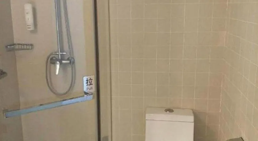 Jinjiang Inn Select Shenyang Tawan Xingshun Night Market Metro Station