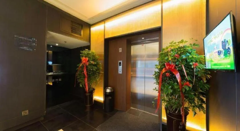 Jinjiang Inn Select Shenyang Tawan Xingshun Night Market Metro Station