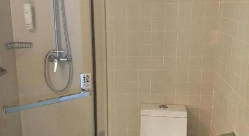 Jinjiang Inn Select Shenyang Tawan Xingshun Night Market Metro Station