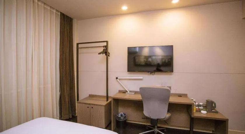 Bed in Jinjiang Inn Select Shenyang Tawan Xingshun Night Market Metro Station