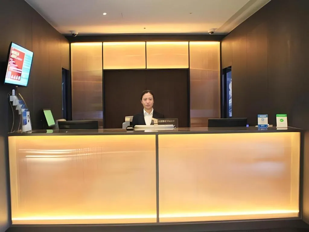 Jinjiang Inn Select Shenyang Tawan Xingshun Night Market Metro Station