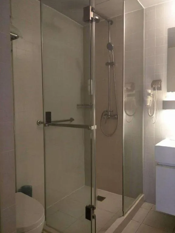 Jinjiang Inn Select Shenyang Tawan Xingshun Night Market Metro Station