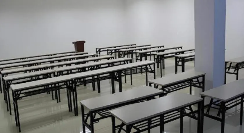 Jinjiang Inn Select Shenyang Tawan Xingshun Night Market Metro Station