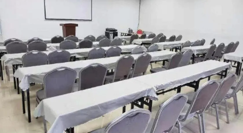 Jinjiang Inn Select Shenyang Tawan Xingshun Night Market Metro Station