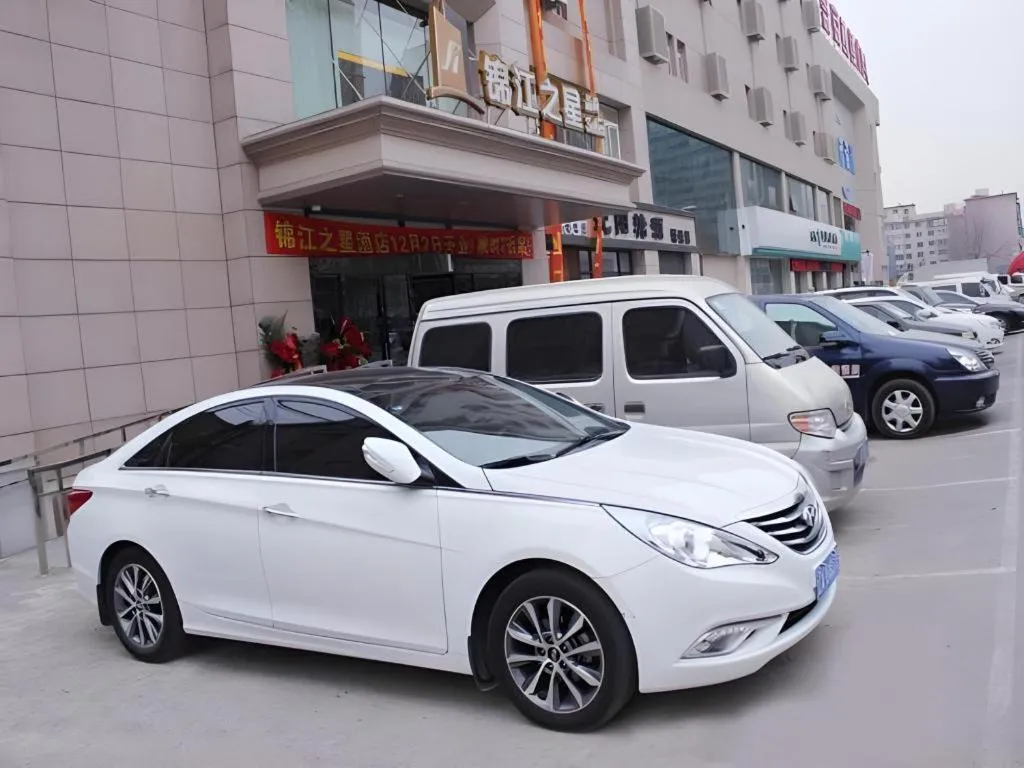 Jinjiang Inn Select Shenyang Tawan Xingshun Night Market Metro Station