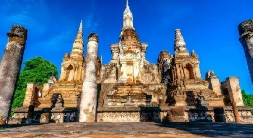 Wake Up at Muang Kao Boutique Hotel