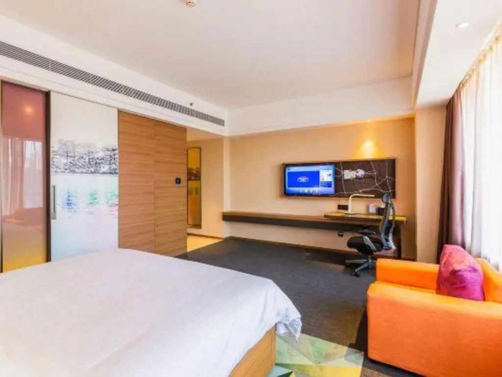 Bed in Hampton by Hilton Shunde Longjiang