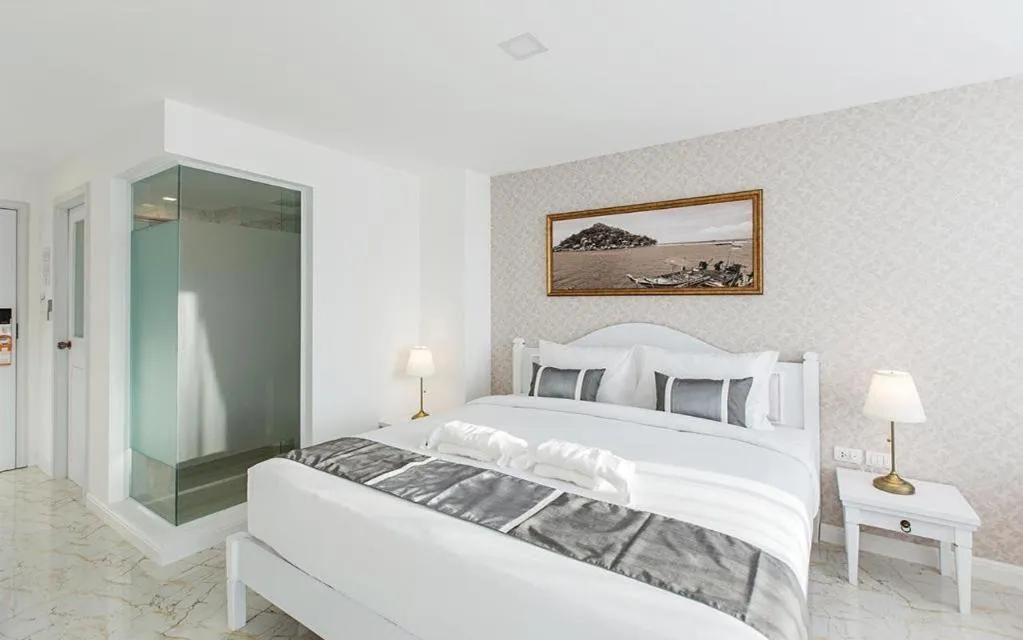 Bed in B2 Hua Hin Premier Hotel