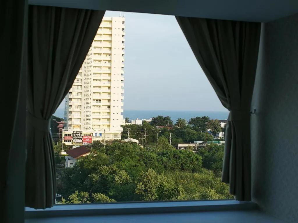 B2 Hua Hin Premier Hotel