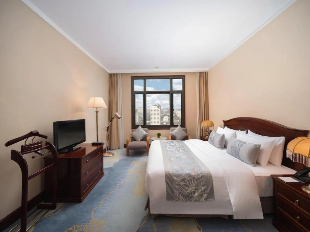 Bed in Horizon Hotel