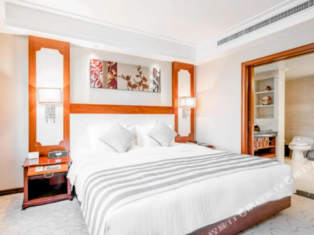 Bed in Horizon Hotel