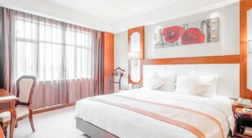 Bed in Horizon Hotel