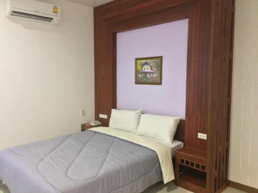 Bed in Suanrak Resort