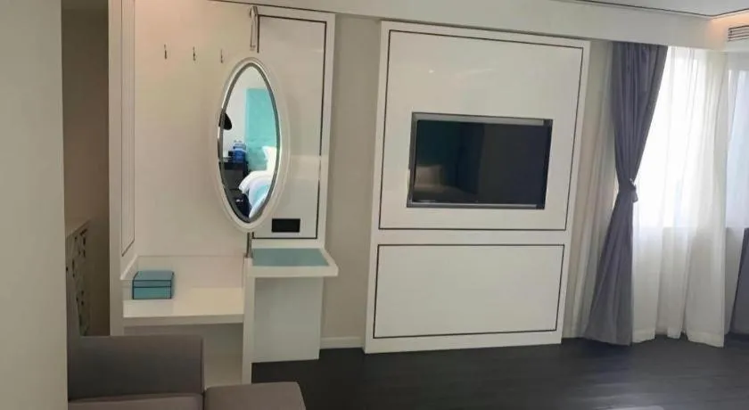 Xana Hotelle Beijing Qianmen Footbridge Metro Station