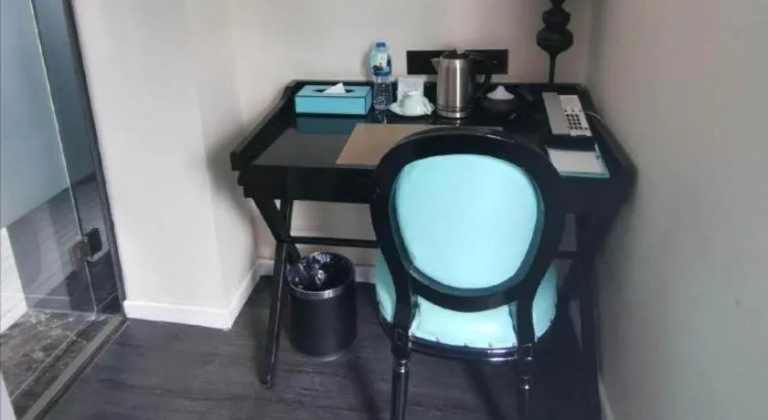 Xana Hotelle Beijing Qianmen Footbridge Metro Station