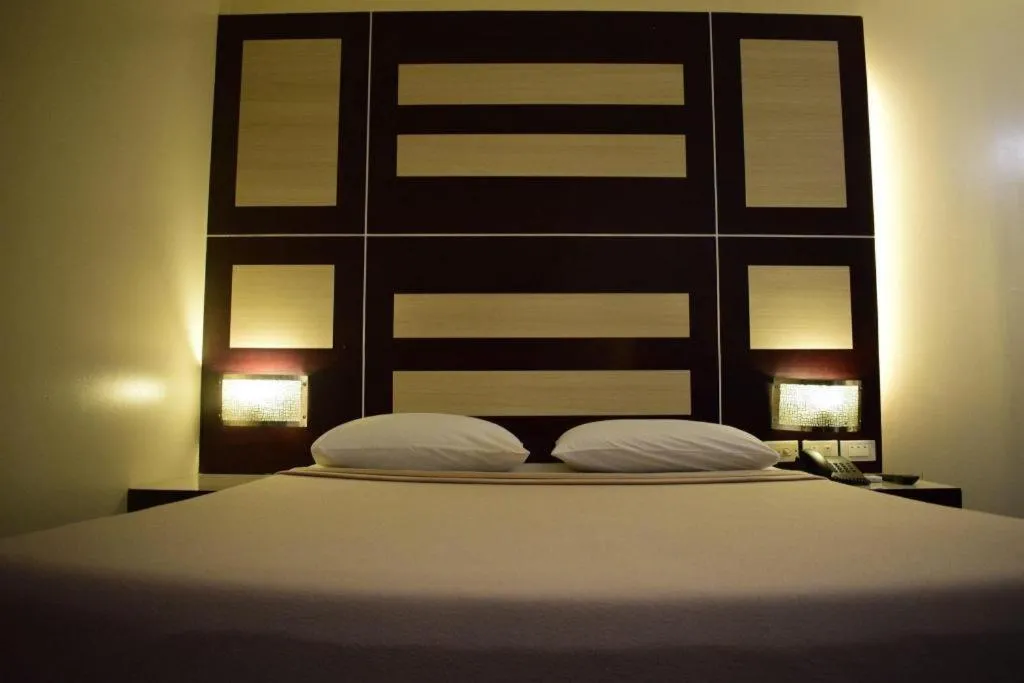 Bed in Vista Hotel Cubao