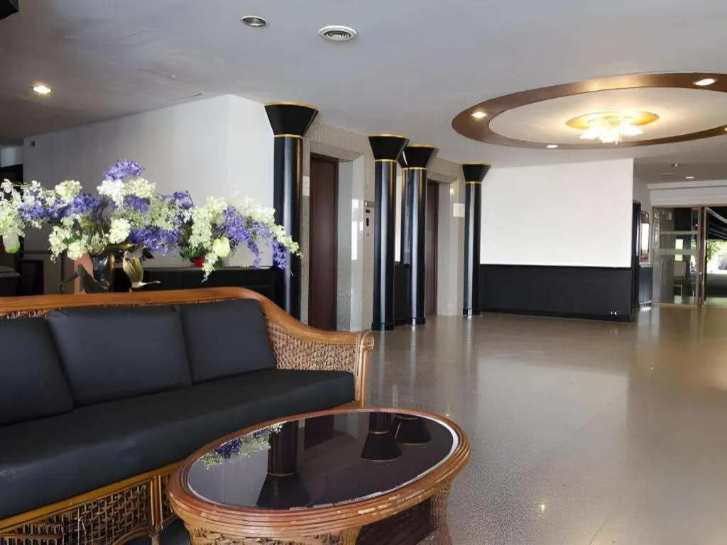 Town In Town Gardent Resort